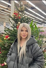 Ukrainian mail order bride Lyudmila from Lutsk with blonde hair and blue eye color - image 2