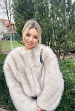 Ukrainian mail order bride Anna from Kiyiv with light brown hair and brown eye color - image 10