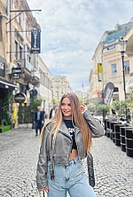 Ukrainian mail order bride Anna from Dubai with light brown hair and green eye color - image 6