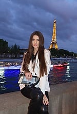 Ukrainian mail order bride Anastasiia from Linz with brunette hair and grey eye color - image 11