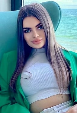 Maria, 20 y.o. from Constanța, Romania