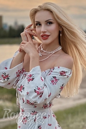 Ukrainian mail order bride Ekaterina from Brasov with blonde hair and blue eye color - image 1