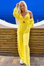 Ukrainian mail order bride Victoria from Turin with blonde hair and blue eye color - image 8