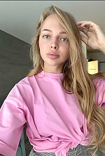Ukrainian mail order bride Liliya from Kyiv with light brown hair and green eye color - image 8
