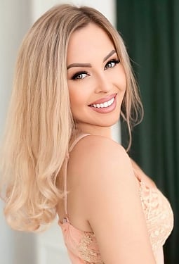 Olena, 45 y.o. from Dnipro, Ukraine