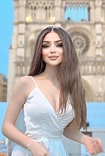 Ukrainian mail order bride Vladilena from Kyiv with light brown hair and green eye color - image 10