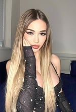 Ukrainian mail order bride Caroline from Prague with light brown hair and brown eye color - image 6