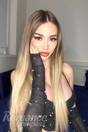 Ukrainian mail order bride Caroline from Prague with light brown hair and brown eye color - image 1
