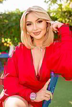 Ukrainian mail order bride Svetlana from Warsaw with blonde hair and brown eye color - image 5