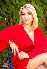 Ukrainian mail order bride Svetlana from Warsaw with blonde hair and brown eye color - image 10
