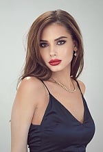 Ukrainian mail order bride Evgenia from Kyiv with brunette hair and brown eye color - image 2