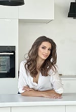 Ukrainian mail order bride Kateryna from Los Angeles with light brown hair and brown eye color - image 10