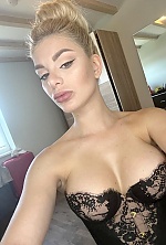 Ukrainian mail order bride Daria from Warsaw with blonde hair and brown eye color - image 5