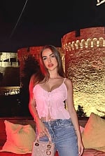 Ukrainian mail order bride Alisa from Los Angeles with light brown hair and hazel eye color - image 10