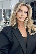 Ukrainian mail order bride Tetiana from Kyiv with blonde hair and green eye color - image 3