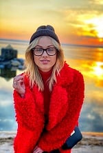 Ukrainian mail order bride Yevheniia from Los Angeles with blonde hair and blue eye color - image 2