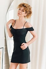 Ukrainian mail order bride Elena from Kyiv with blonde hair and hazel eye color - image 2