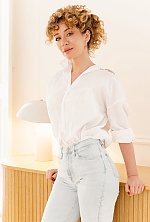 Ukrainian mail order bride Elena from Kyiv with blonde hair and hazel eye color - image 13