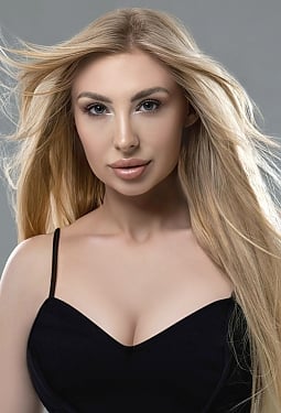 Marina, 28 y.o. from Kyiv, Ukraine