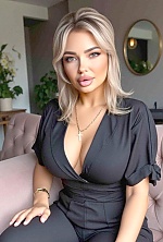 Ukrainian mail order bride Olena from Warsaw with blonde hair and brown eye color - image 5