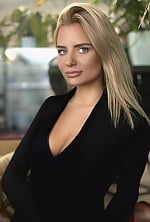 Ukrainian mail order bride Lyudmila from Kyiv with blonde hair and green eye color - image 2