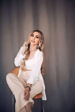 Ukrainian mail order bride Anastasia from Milan with blonde hair and grey eye color - image 16