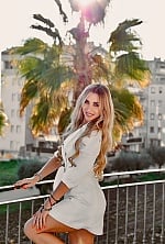 Ukrainian mail order bride Anastasia from Milan with blonde hair and grey eye color - image 2