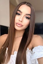 Ukrainian mail order bride Alisa from Kyiv with brunette hair and brown eye color - image 3
