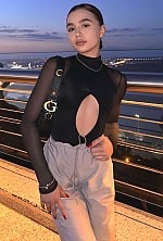 Ukrainian mail order bride Alisa from Kyiv with brunette hair and brown eye color - image 10