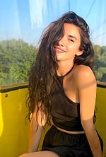 Ukrainian mail order bride Lusine from Berlin with brunette hair and brown eye color - image 8