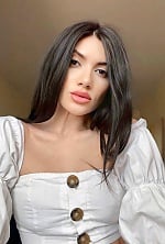 Ukrainian mail order bride Lusine from Berlin with brunette hair and brown eye color - image 11