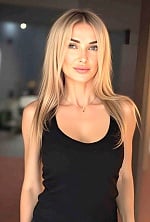Ukrainian mail order bride Alla from Madrid with blonde hair and green eye color - image 2