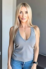 Ukrainian mail order bride Alla from Madrid with blonde hair and green eye color - image 5