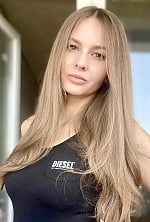 Ukrainian mail order bride Natalia from Milan with blonde hair and grey eye color - image 3