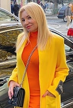 Ukrainian mail order bride Maria from Lviv with light brown hair and green eye color - image 7