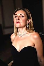 Ukrainian mail order bride Lidia from Rome with light brown hair and grey eye color - image 4