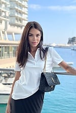 Ukrainian mail order bride Daria from Kyiv with light brown hair and hazel eye color - image 10