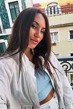 Ukrainian mail order bride Tamila from Kyiv with light brown hair and hazel eye color - image 4
