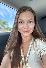Ukrainian mail order bride Marta from Chicago with light brown hair and brown eye color - image 3
