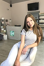 Ukrainian mail order bride Marta from Chicago with light brown hair and brown eye color - image 6