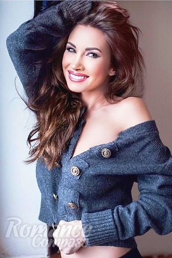 Ukrainian mail order bride Laniya from Almaty with brunette hair and brown eye color - image 1