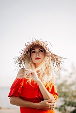 Ukrainian mail order bride Laniya from Almaty with brunette hair and brown eye color - image 2