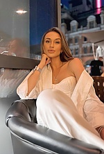 Ukrainian mail order bride Elena from Kyiv with brunette hair and green eye color - image 7