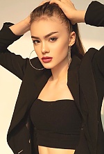 Ukrainian mail order bride Amina from Odesa with light brown hair and brown eye color - image 9