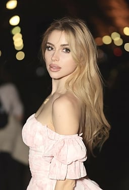 Elena, 21 y.o. from Odesa, Ukraine