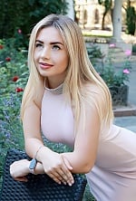 Ukrainian mail order bride Sabina from Mobile with blonde hair and green eye color - image 24