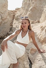 Ukrainian mail order bride Olga from Prague with blonde hair and green eye color - image 8