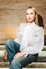Ukrainian mail order bride Elena from Kyiv with blonde hair and brown eye color - image 6