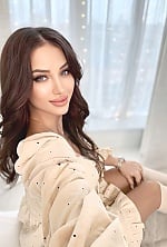 Ukrainian mail order bride Svetlana from Kyiv with light brown hair and green eye color - image 6
