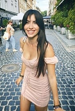 Ukrainian mail order bride Arevik from Kyiv with black hair and brown eye color - image 2